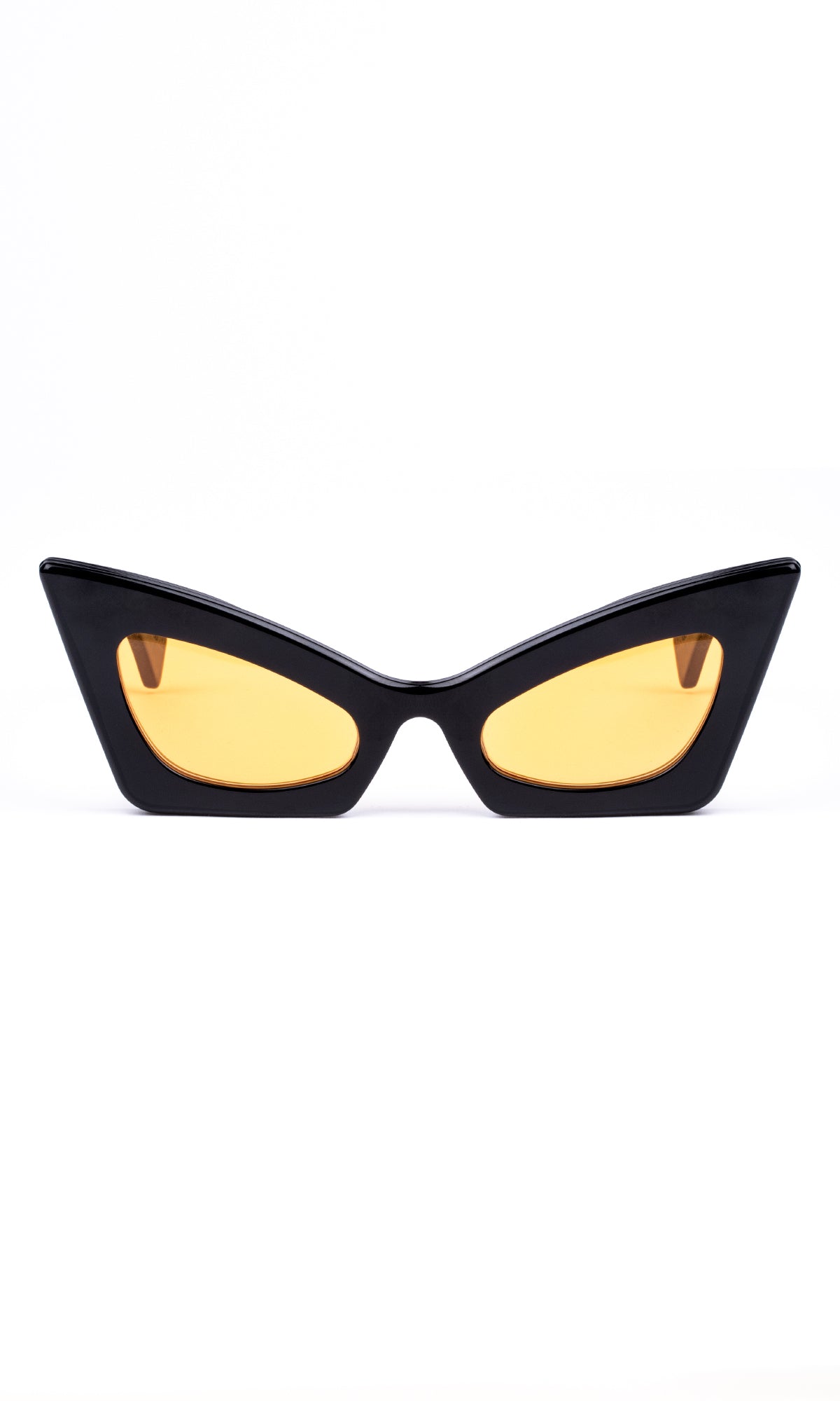 Fire — black flame / yellow