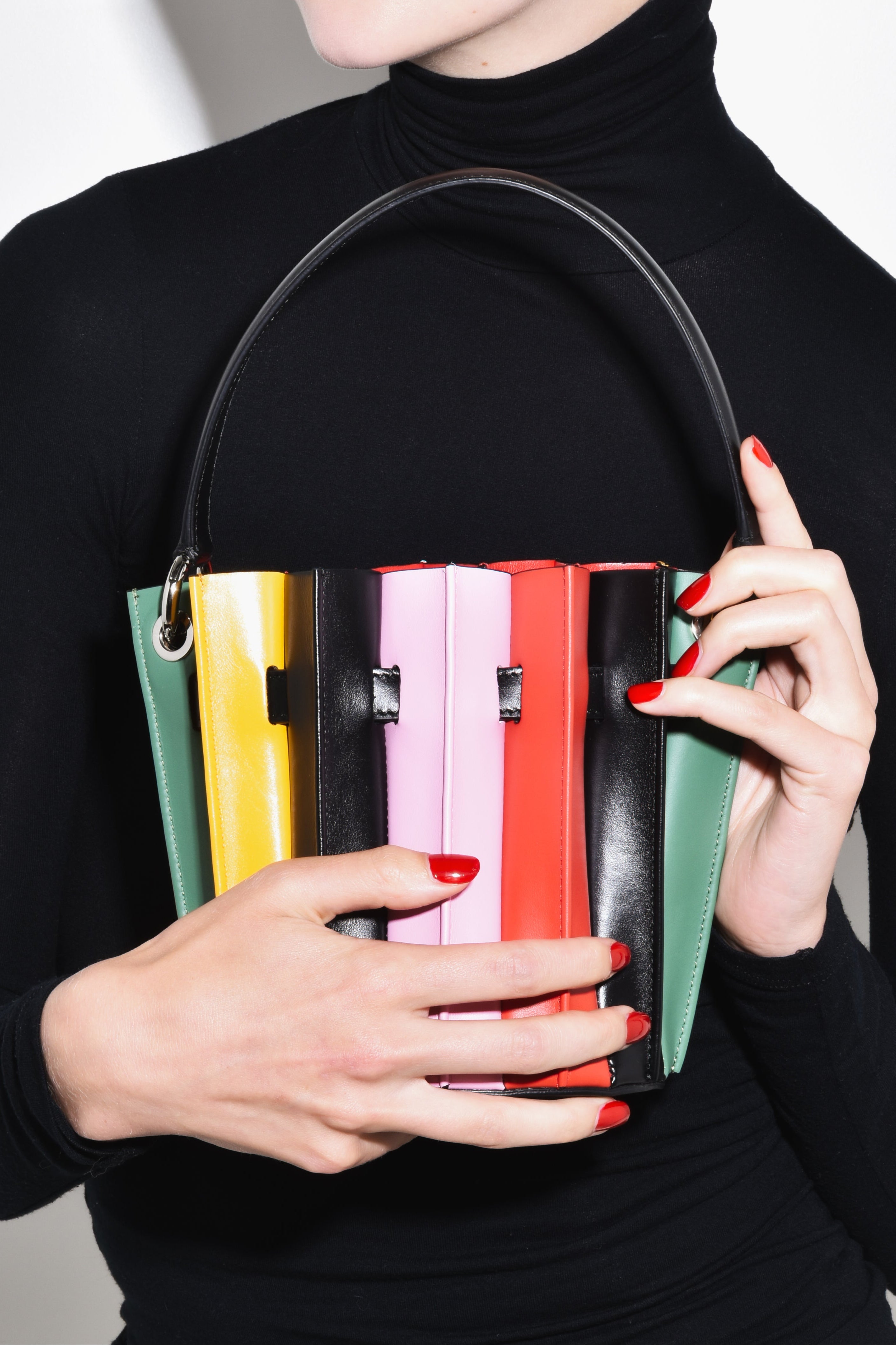 Plissé Bucket Bag – Rainbow