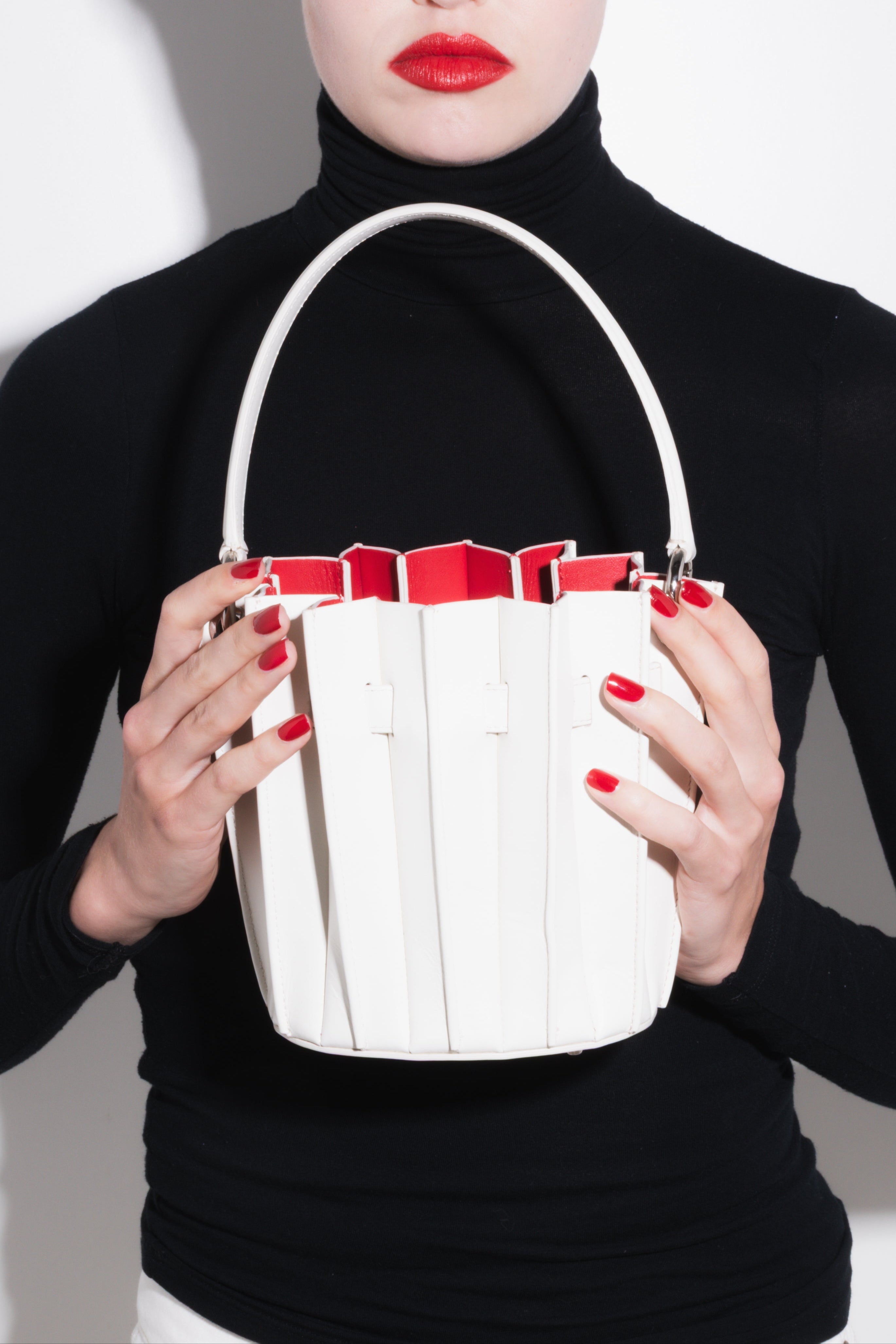 Plissé Bucket Bag – White Clarity